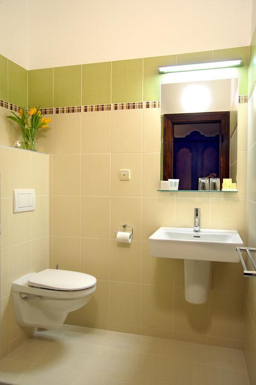 Koliba U Cerneho Medveda Hotel Zlin Luaran gambar