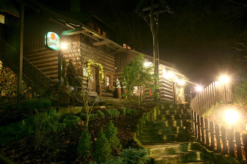 Koliba U Cerneho Medveda Hotel Zlin Luaran gambar